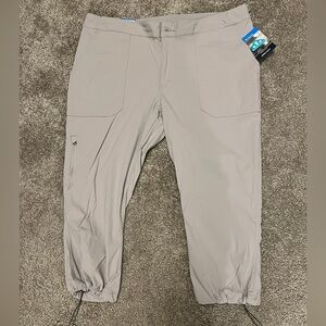 Columbia Women’s Tan Cargo Pants with Relaxed Fit